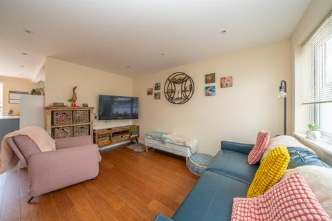 16 Bronte Crescent, Hemel Hempstead, HP2 7NT