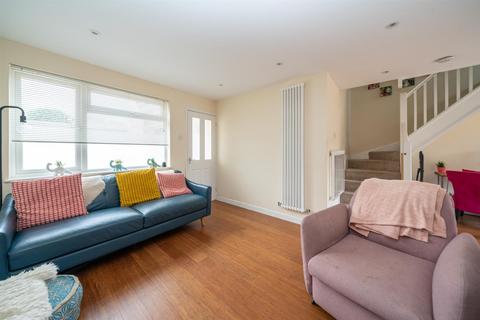 16 Bronte Crescent, Hemel Hempstead, HP2 7NT