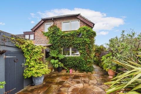 1 Hamilton Close, Stedham, Midhurst, GU29 0NF