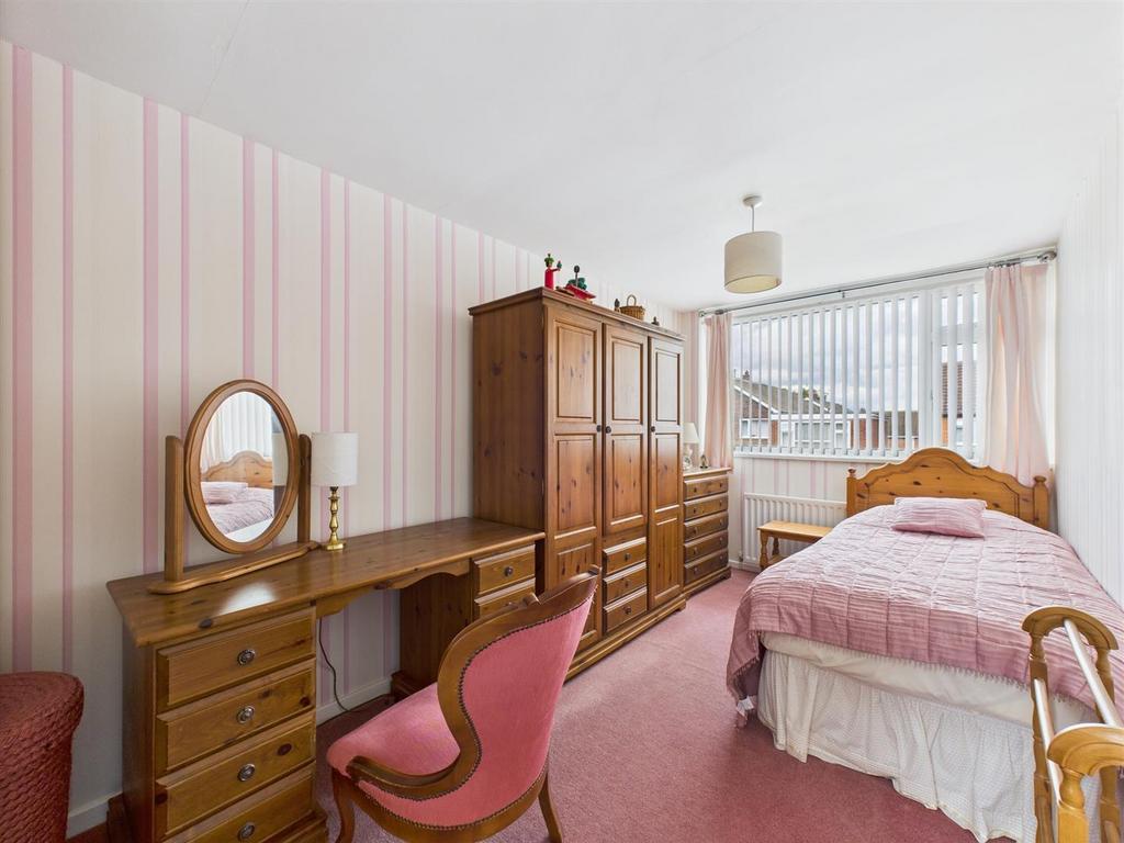 Bed 3.jpg