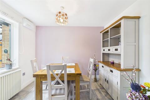 6, Marshaw Court Bamburgh Close, Reading, RG2 7UF