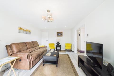6, Marshaw Court Bamburgh Close, Reading, RG2 7UF