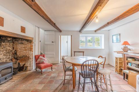 undefined, Delightful Chain Free Sidestrand Cottage, Full of Warmth and Possibility