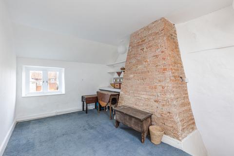 undefined, Delightful Chain Free Sidestrand Cottage, Full of Warmth and Possibility