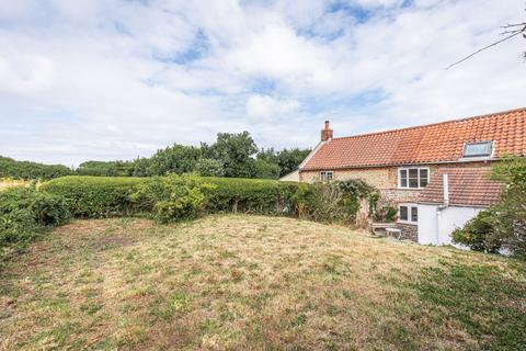 undefined, Delightful Chain Free Sidestrand Cottage, Full of Warmth and Possibility