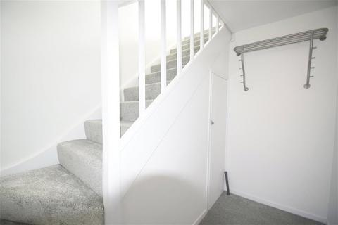 4 Cumberland Close, Twickenham, TW1 1RS