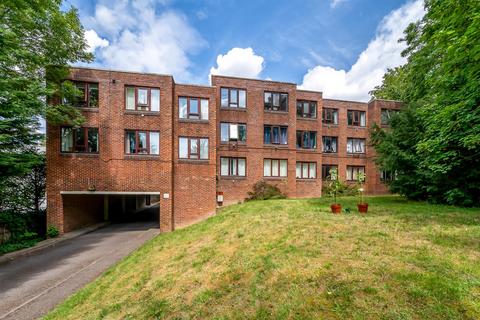 Foxgrove Road, Beckenham, BR3