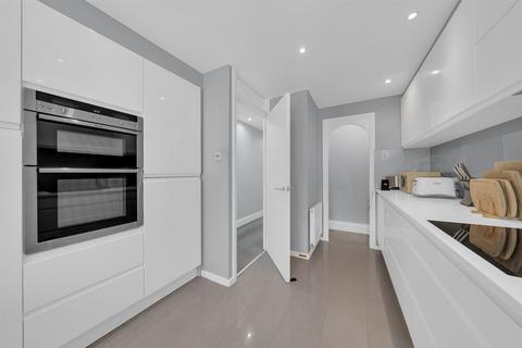undefined, Foxgrove Road, Beckenham, BR3