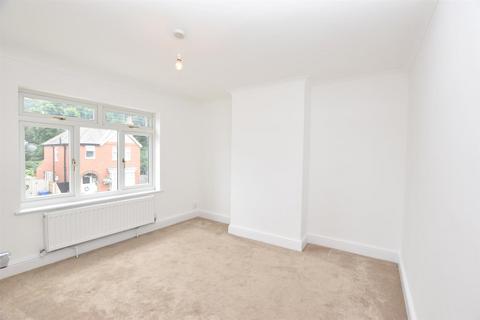 38 Baytree Avenue, Grimsby, DN34 4RE