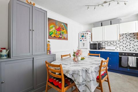 28 Linnet Close, Letchworth Garden City, SG6 4FA
