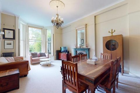 2 bedroom flat for sale, 32 Elsham Road, London W14