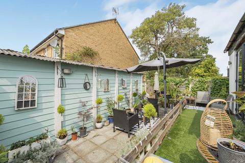 undefined, Mackie Road, London, SW2