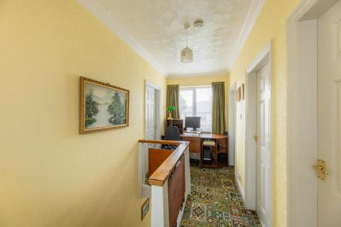 undefined, Unwin Crescent, Stourbridge, DY8 3UY