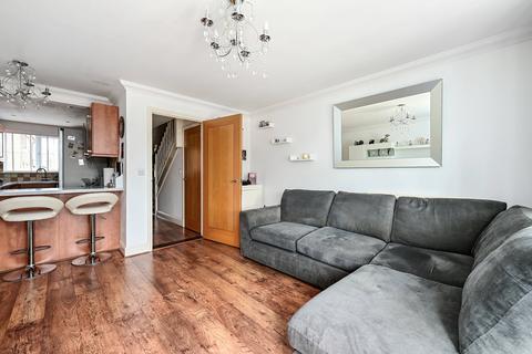 6 Kingswood Close, Ashford, TW15 1AA