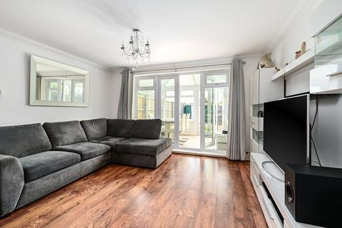 6 Kingswood Close, Ashford, TW15 1AA