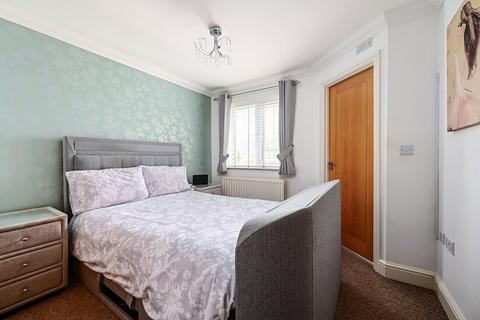 6 Kingswood Close, Ashford, TW15 1AA