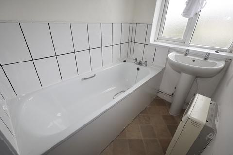 2 bedroom flat for sale, Frederick Court, Wells