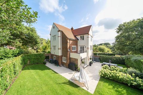 5 bedroom house for sale, St. Nicholas Crescent, Pyrford, GU22