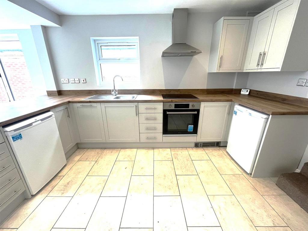 Kitchen new.jpeg