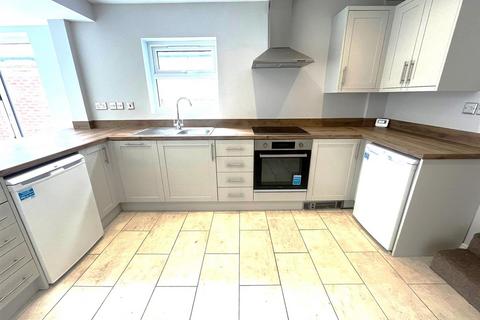 undefined, Cambridge Road, Aldershot, GU11