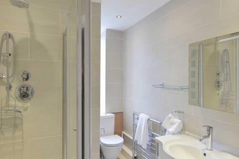 Studio to rent, Hill Street, Mayfair, London, W1J