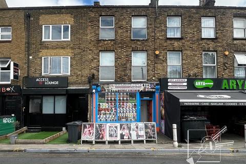 2 bedroom apartment to rent, Parrock Street, Gravesend
