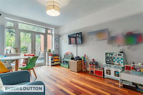 37 Broadway, Royton, Oldham, OL2 5DD