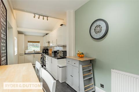 37 Broadway, Royton, Oldham, OL2 5DD