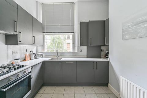 2 bedroom flat for sale, Gilbert Close, Woolwich, London, SE18