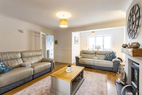 4 bedroom detached house for sale, Elton Close, North Wingfield, Chesterfield