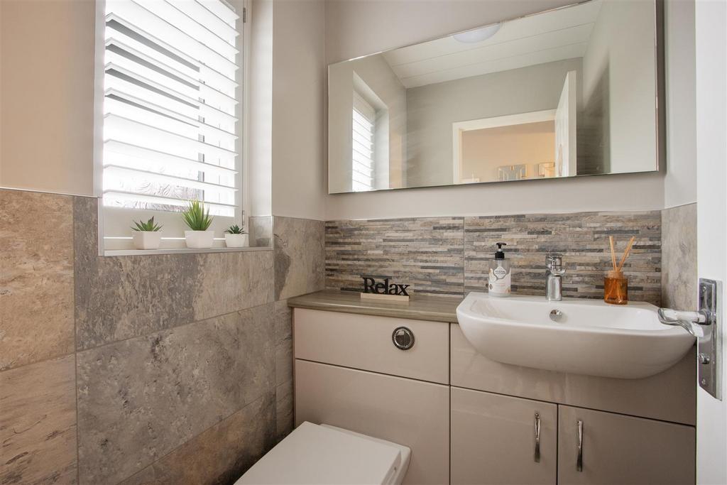 Downstairs WC .jpg