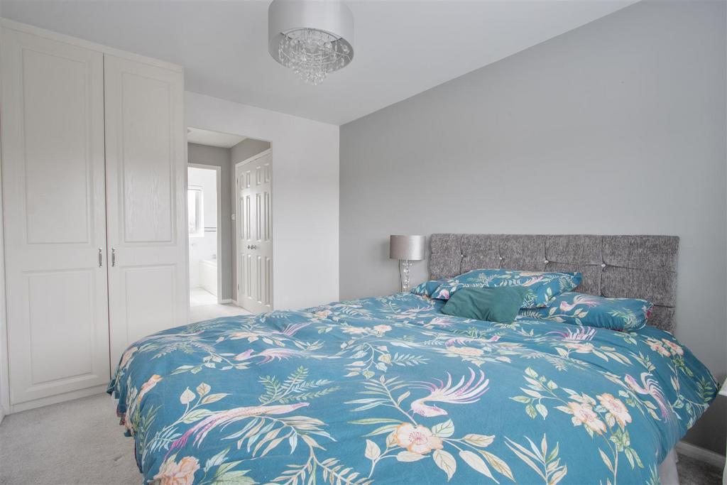 Masterbedroom 2.jpg