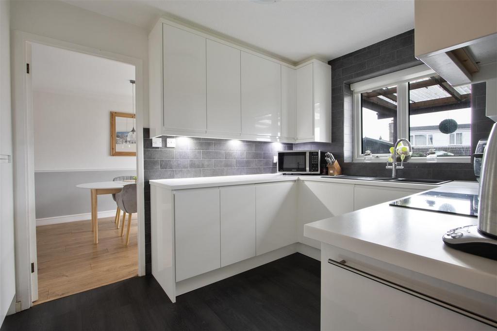 Kitchen 3.jpg