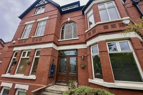 2 bedroom apartment for sale, Wilbraham Road, Manchester M21