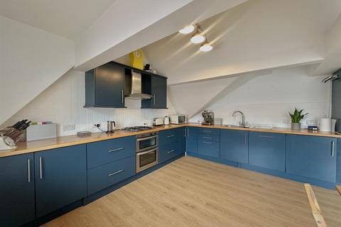 2 bedroom apartment for sale, Wilbraham Road, Manchester M21