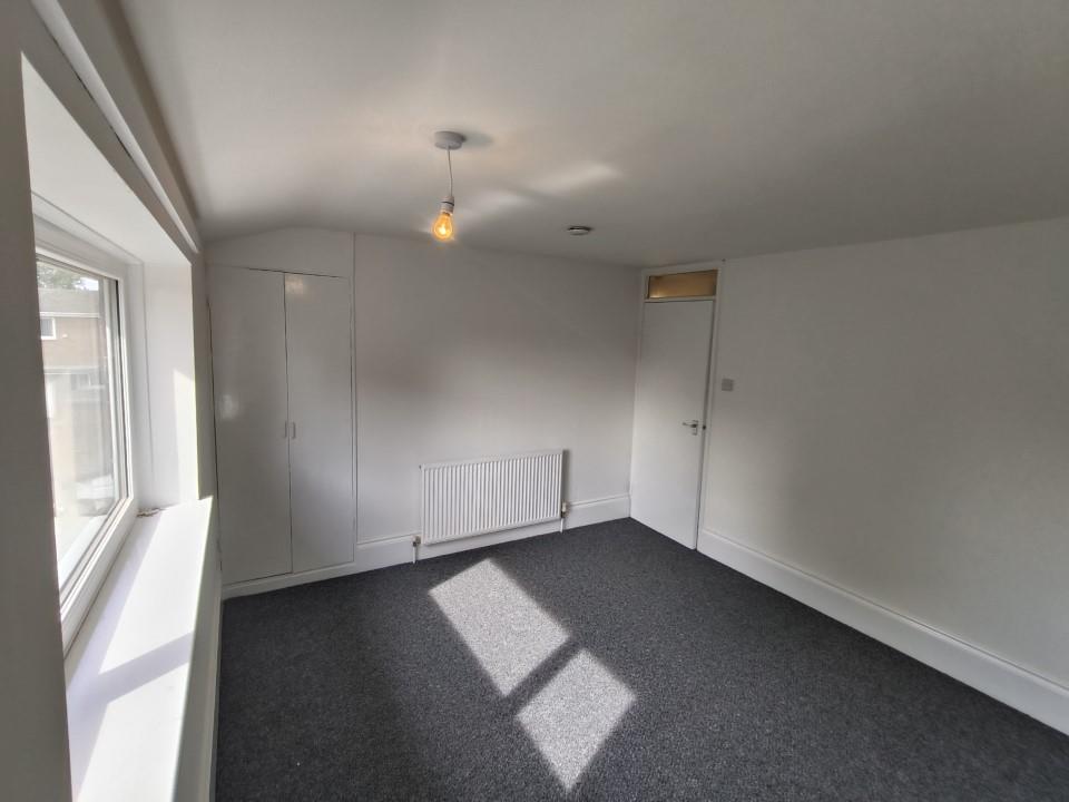 BEDROOM 2 1.jpg