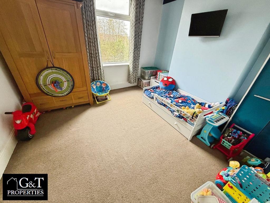 Second bedroom