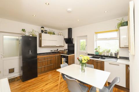 15 Meadow View Road, Sheffield, S8 7TN