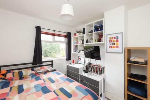 15 Meadow View Road, Sheffield, S8 7TN