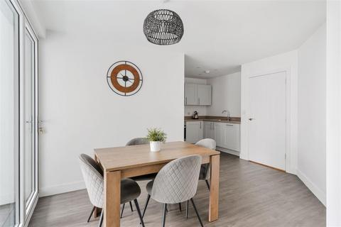 5, Chase Court, 1 Chase Road, Epsom, KT19 8TL