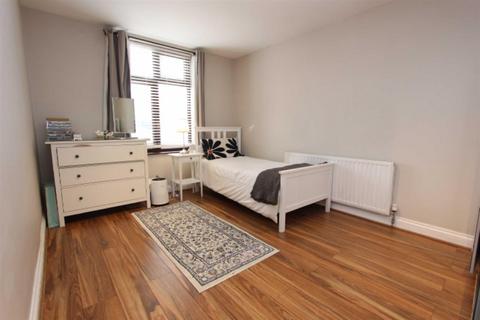 2 Gyllyngdune Gardens, Ilford, IG3 9HQ
