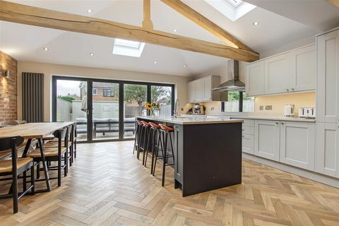 4 bedroom semi-detached house for sale, Boroughbridge Road, Northallerton
