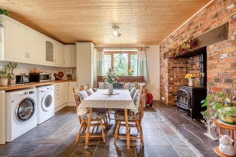 undefined, Llandavenny, Magor, Caldicot
