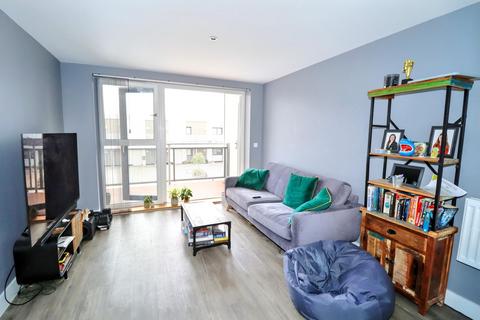 3 bedroom apartment for sale, Mole Road, Hersham KT12