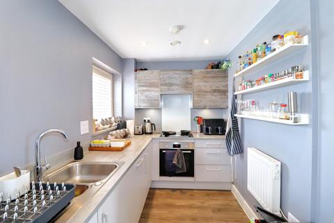 3 bedroom apartment for sale, Mole Road, Hersham KT12