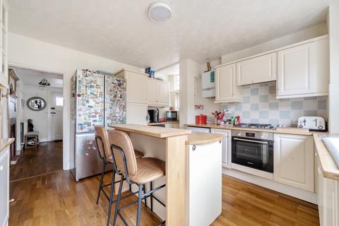 14 Binscombe Lane, Farncombe, Godalming, GU7 3PN