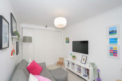 35 Longacre Road, Castle Douglas, DG7 3EF
