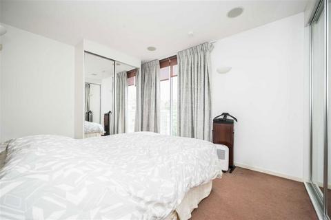2 bedroom flat for sale, Monza Street, London E1W