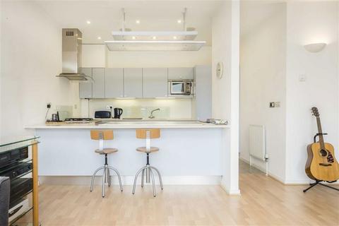 2 bedroom flat for sale, Monza Street, London E1W
