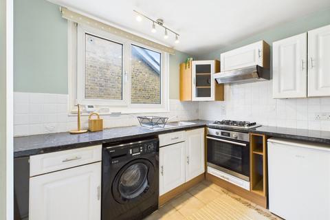 1 bedroom apartment to rent, Stanley Road, Teddington